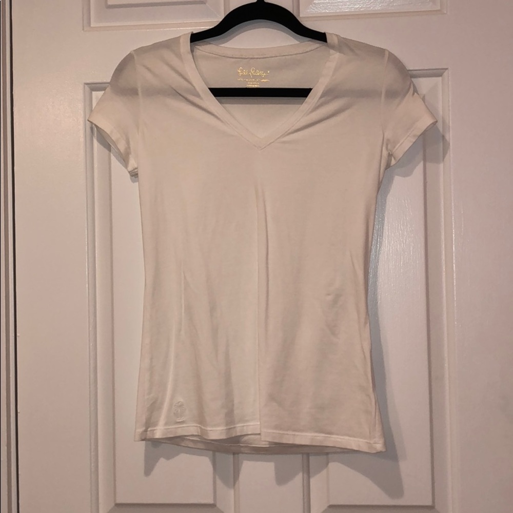 White Lilly Pulitzer V neck